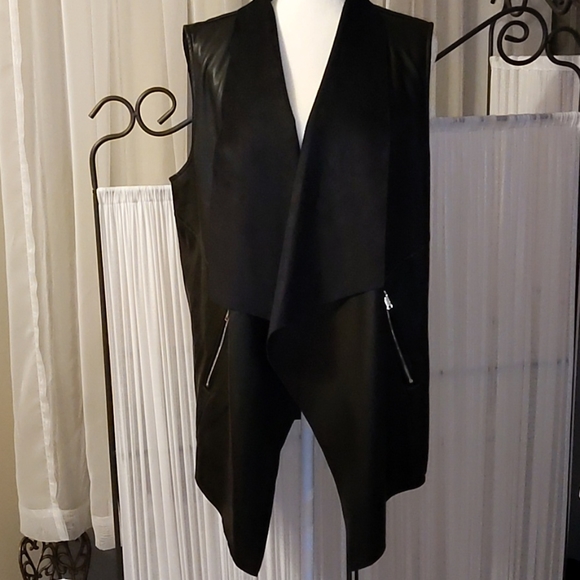 🇨🇦 Sz XL Joan Vass New York Faux Leather Vest - Picture 1 of 13